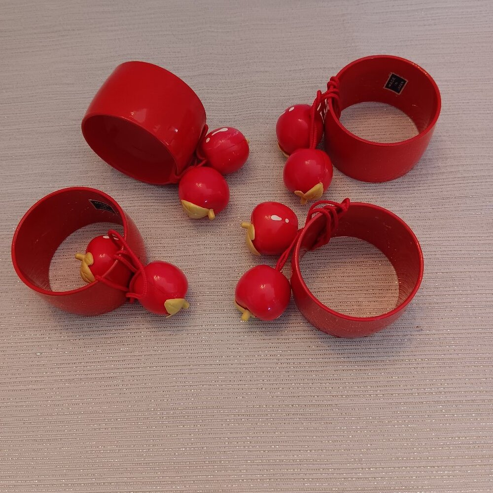 Vintage Acrylic 4 Napkin Rings red apple charms country farmhouse Retro Japan